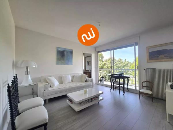 DERNIER ETAGE - Appartement T2 51m² - Parking privée