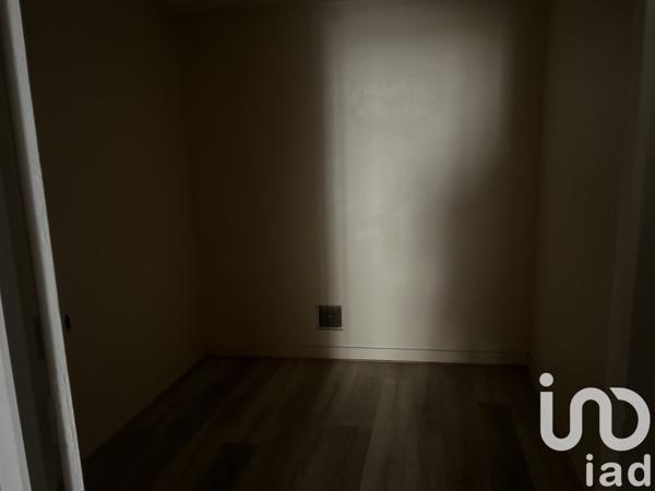 Appartement 5 pièces de 137 m² à Chalais (16210)