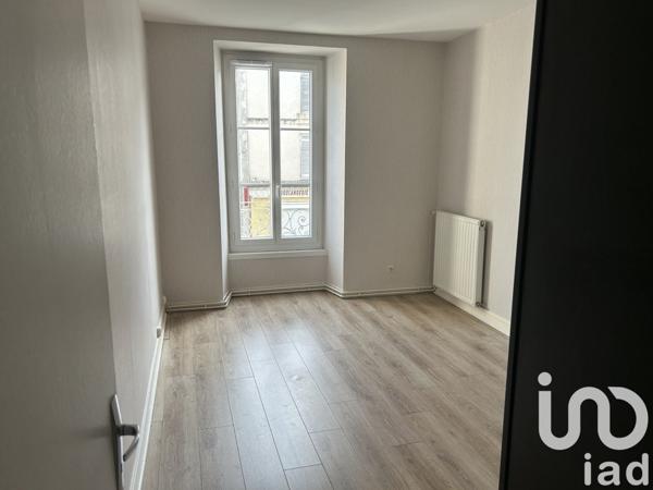 Appartement 5 pièces de 137 m² à Chalais (16210)