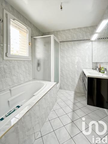 Maison à vendre 9 pièces 240 m² Chelles