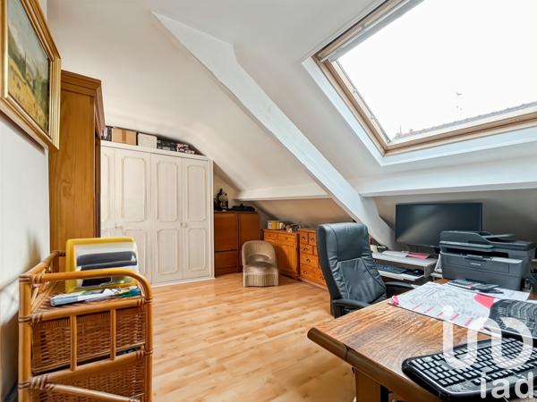 Maison à vendre 9 pièces 240 m² Chelles