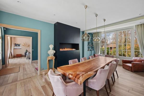 Propriété anglo-normande d’exception avec parc de 3 200 m² et vue lac