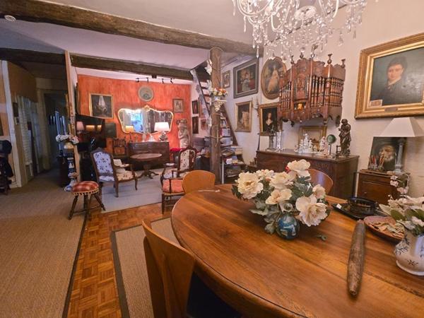 LEZIGNAN , MAISON DE VILLE PLUS 3 LOCAUX LOUES