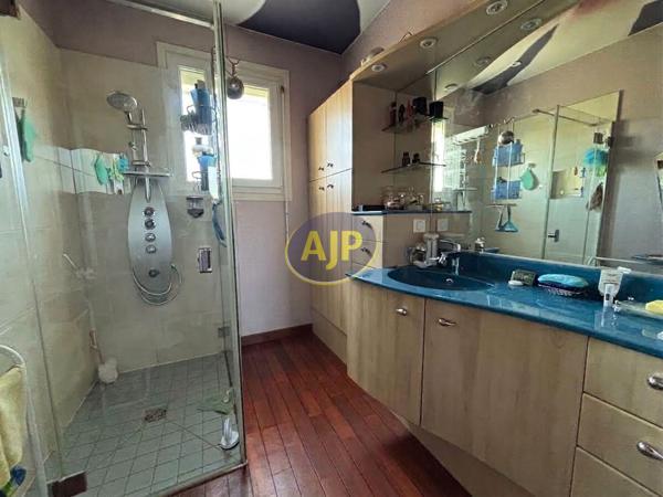 Maison à vendre Pontivy - 6 pièces, 102m² avec 5 chambre(s) à 199 900€ - AJP Immobilier Pontivy