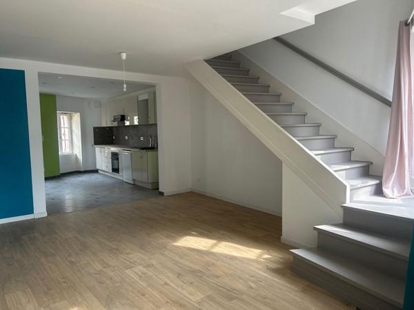 Ravissante maison de village en plein coeur de Givry de 100 m² avec combles aménageables