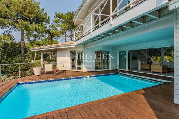 Pyla – Villa avec vue bassin –