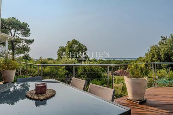 Pyla – Villa avec vue bassin –