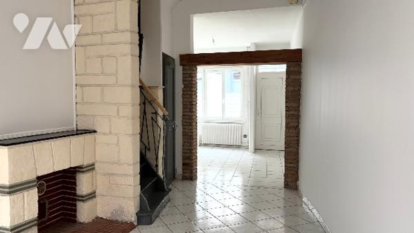 MAISON DE VILLE SAINT AMAND LES EAUX OPPORTUNITE A SAISIR