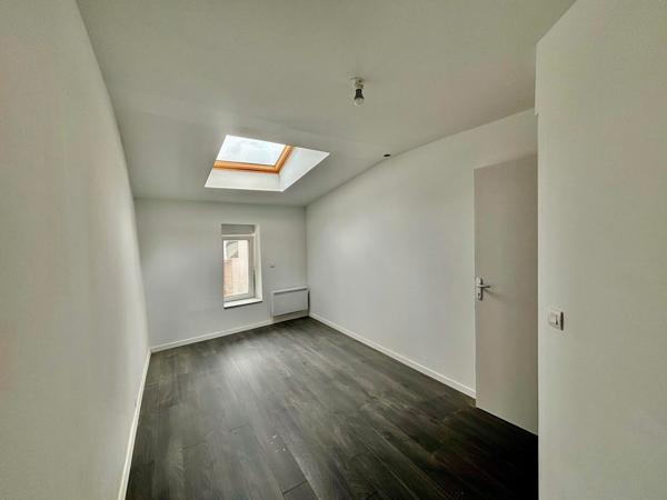 Maison avec extérieur - BUDING