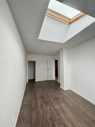 Maison avec extérieur - BUDING