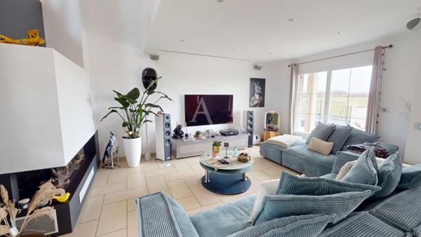 Maison d'architecte familiale avec piscine - DPE B