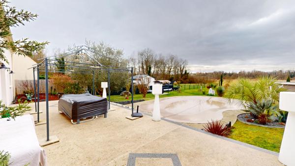 Maison d'architecte familiale avec piscine - DPE B