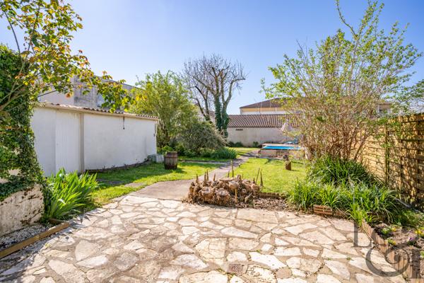 Maison de ville avec jardin et piscine à Casseneuil (Lot-et-Garonne, 47)