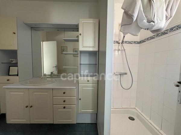 Propriété de caractère – env. 260 m² habitables – Parc paysager de 6 218 m² – Piscine – Dépendances