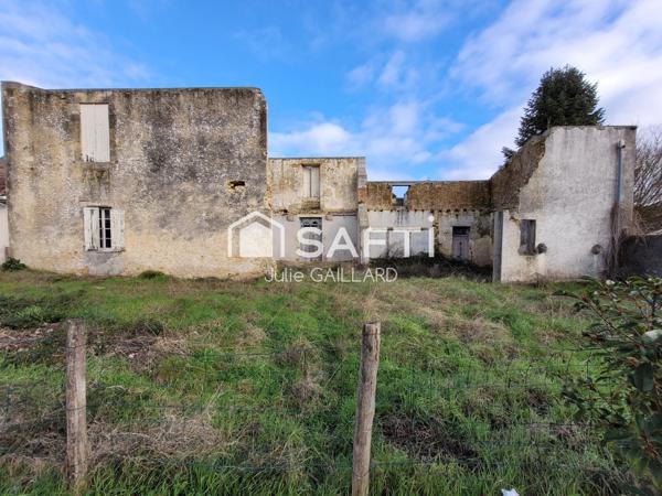 *** Bâtisse en pierres de 314 m2 à rénover entièrement ***