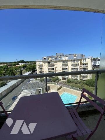 IDEAL INVESTISSEUR MERIGNAC RESIDENCE LES CONVIVIALES Prox Pellegrin / Tram et gare
Superbe T1...