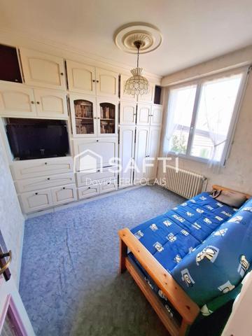 GRANDE MAISON AVEC SOUS SOL INTEGRAL ET HANGAR