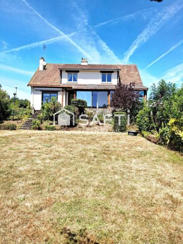 GRANDE MAISON AVEC SOUS SOL INTEGRAL ET HANGAR