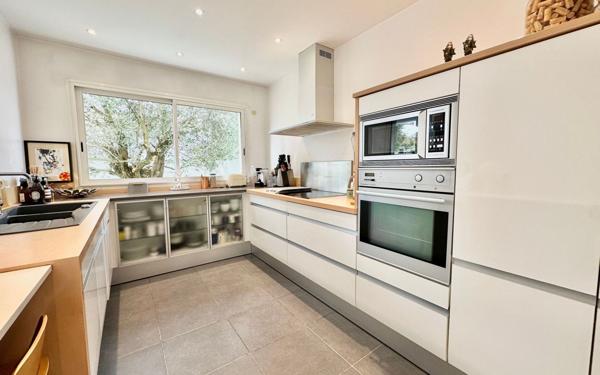 Maison à vendre    5 pièces • 135 m2 Le Bouscat