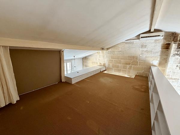 Maison en pierre face au Parc Bordelais de 150 m2 avec jardin