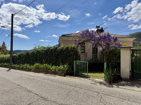 Vals-les-Bains (07600) Charmante Petite Maison « Rose » des années 50 - Jardin arboré – Tout à pied