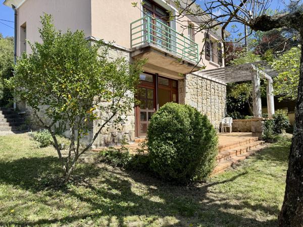 Vals-les-Bains (07600) Charmante Petite Maison « Rose » des années 50 - Jardin arboré – Tout à pied