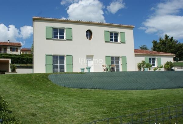 Bastide éco-responsable 140 m² 3 ch + bureau terrain 1300 m²