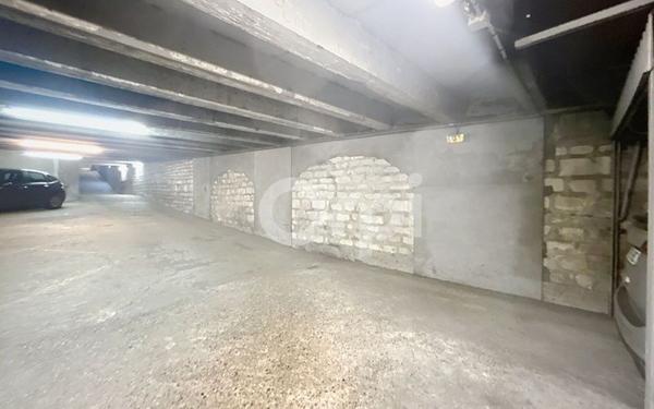 Stationnement à vendre