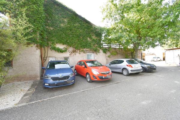 Dpt Bas-Rhin (67), à louer à Marlenheim : Espace Bureaux (187 m2) - Bel emplacement convivial - Parking