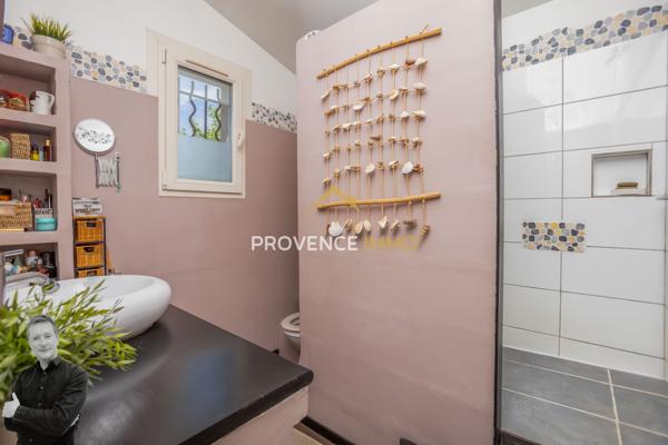 Salon-de-Provence (13300) Maison familiale de 129 m2 - 5 chambres, garage et piscine