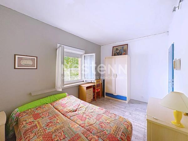 Spacieux appartement 8 pièces de 149.05 m2 (165 m² hab) avec terrasse jardin à flan de falaise à Fleury d'Aude Saint-Pierre-La-Mer