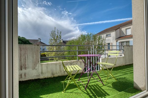 Charmant 3 pièces avec balcons - Chessy Bourg - environnement verdoyant et recherché