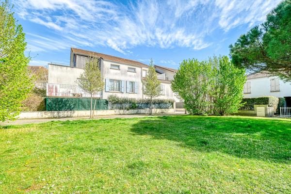 Charmant 3 pièces avec balcons - Chessy Bourg - environnement verdoyant et recherché