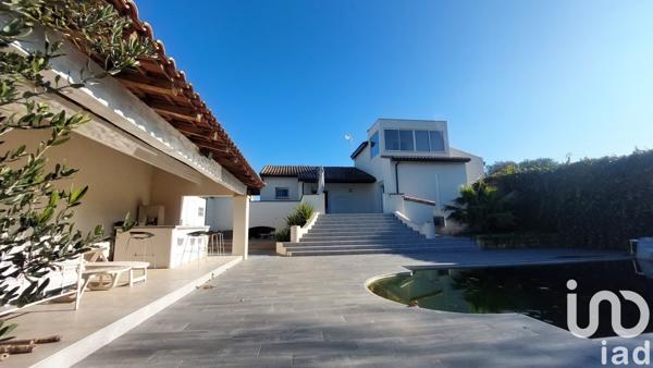 Maison 6 pièces de 160 m² à Beauvoisin (30640)