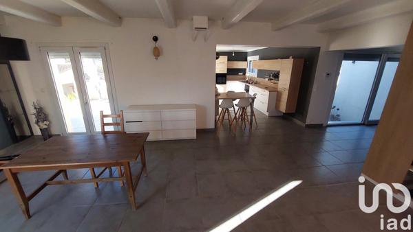 Maison 6 pièces de 160 m² à Beauvoisin (30640)