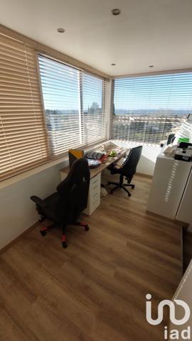 Maison 6 pièces de 160 m² à Beauvoisin (30640)