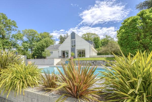 Vente Maison240 m² - 7 Pièces - MAUVES SUR LOIRE (44470)