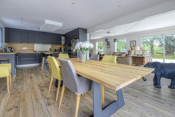 Vente Maison240 m² - 7 Pièces - MAUVES SUR LOIRE (44470)