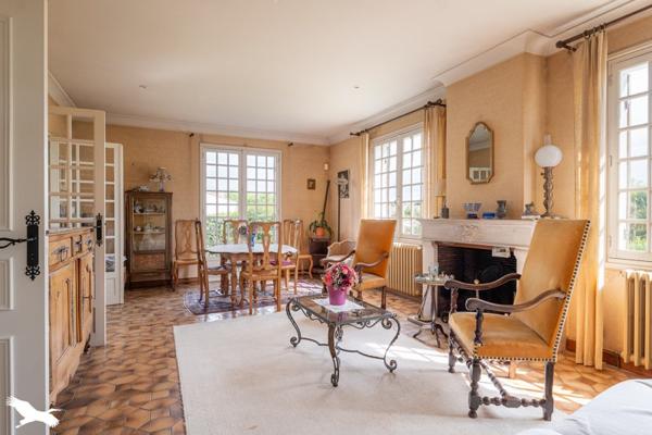 Maison à vendre |  Saintes |  8 pièces | 160 m²
