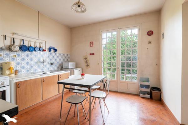 Maison à vendre |  Saintes |  8 pièces | 160 m²