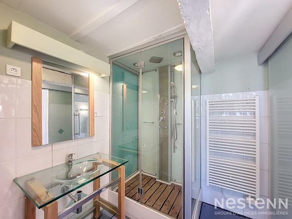 À Vendre Maison de ville en pierre rénovée de 63 m² avec terrasse à Condom