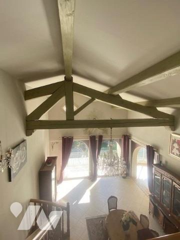 MAISON DE VILLAGE COMPOSEE DE 2 LOGEMENTS + JARDIN ET DOUBLE GARAGE