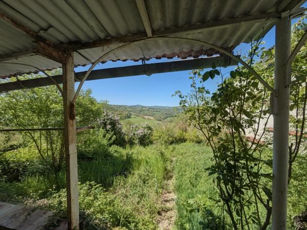 MAISON A VENDRE SAINT GERMAIN LAVAL - 141 m² - 5 CHAMBRES POSSIBLES - CAVE - JARDIN