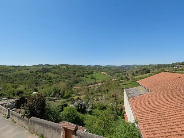 MAISON A VENDRE SAINT GERMAIN LAVAL - 141 m² - 5 CHAMBRES POSSIBLES - CAVE - JARDIN