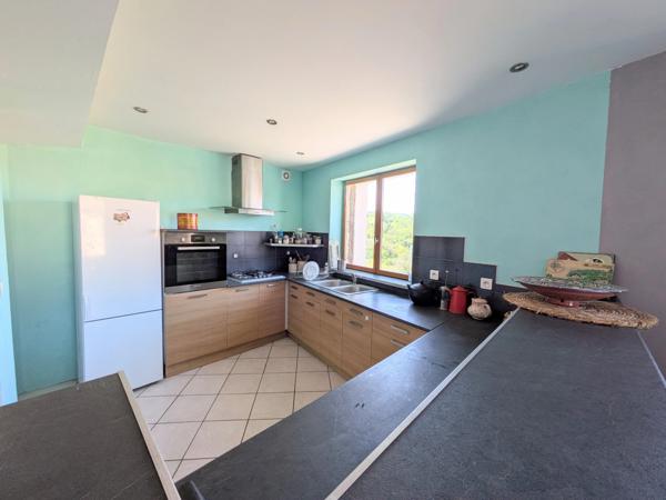 MAISON A VENDRE SAINT GERMAIN LAVAL - 141 m² - 5 CHAMBRES POSSIBLES - CAVE - JARDIN