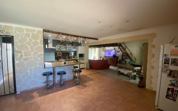 Maison à vendre    5 pièces •  Lunel-Viel