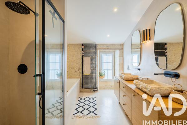 Maison à vendre 10 pièces 300 m² La Rochelle