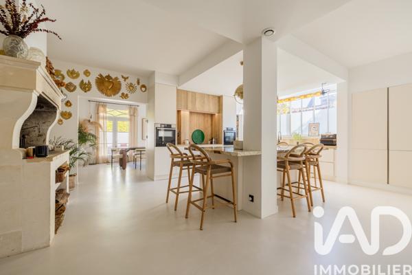 Maison à vendre 10 pièces 300 m² La Rochelle