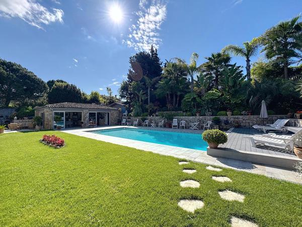 Maison à vendre  6 pièces - 270 m2 MOUGINS - 06