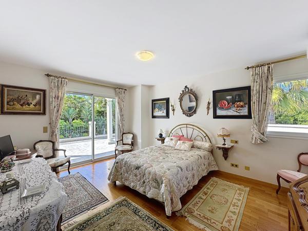 Maison à vendre  6 pièces - 270 m2 MOUGINS - 06